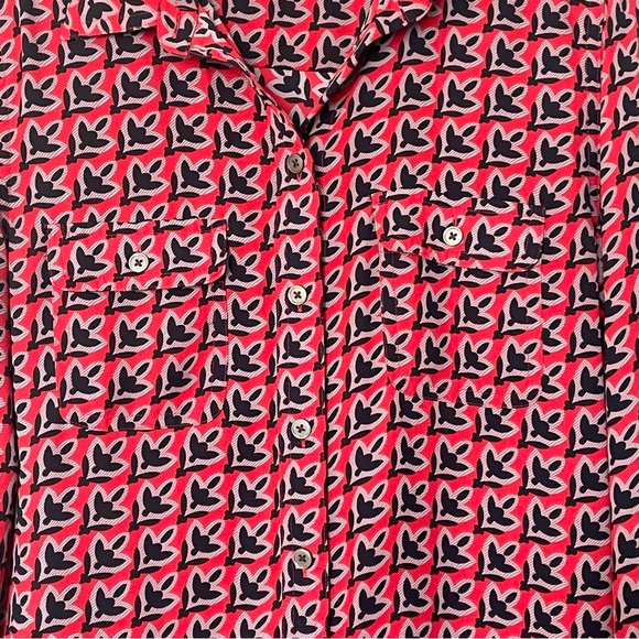 Ann Taylor Loft Button Up Red/Blue Silky Plant Print Shirt Size XS - Picture 4 of 8